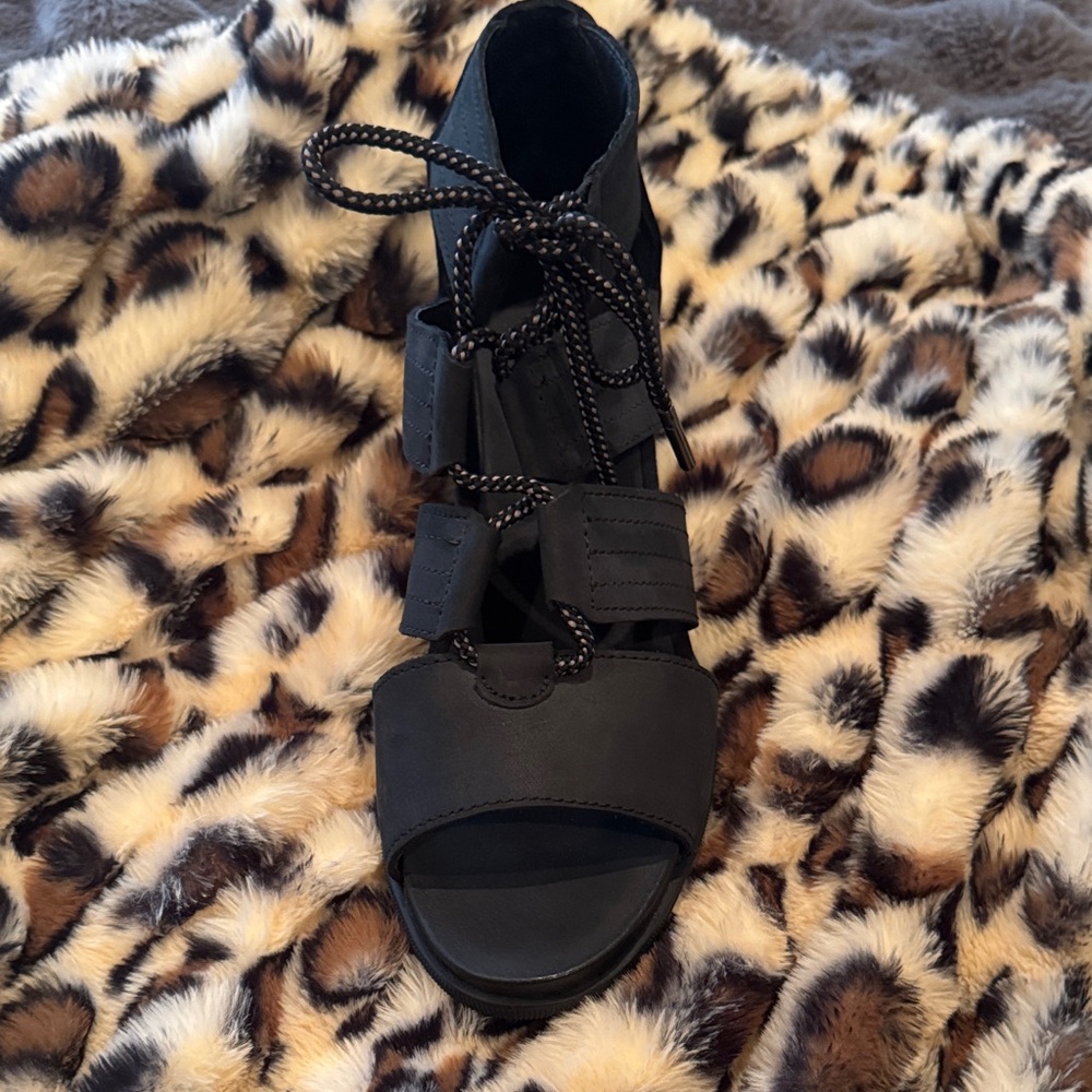 Sorel Black Strappy Sandals - Picture 2 of 3